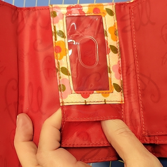 Vera Bradley Frill Pleather Wallet Floral 4 x 6 - Picture 9 of 12
